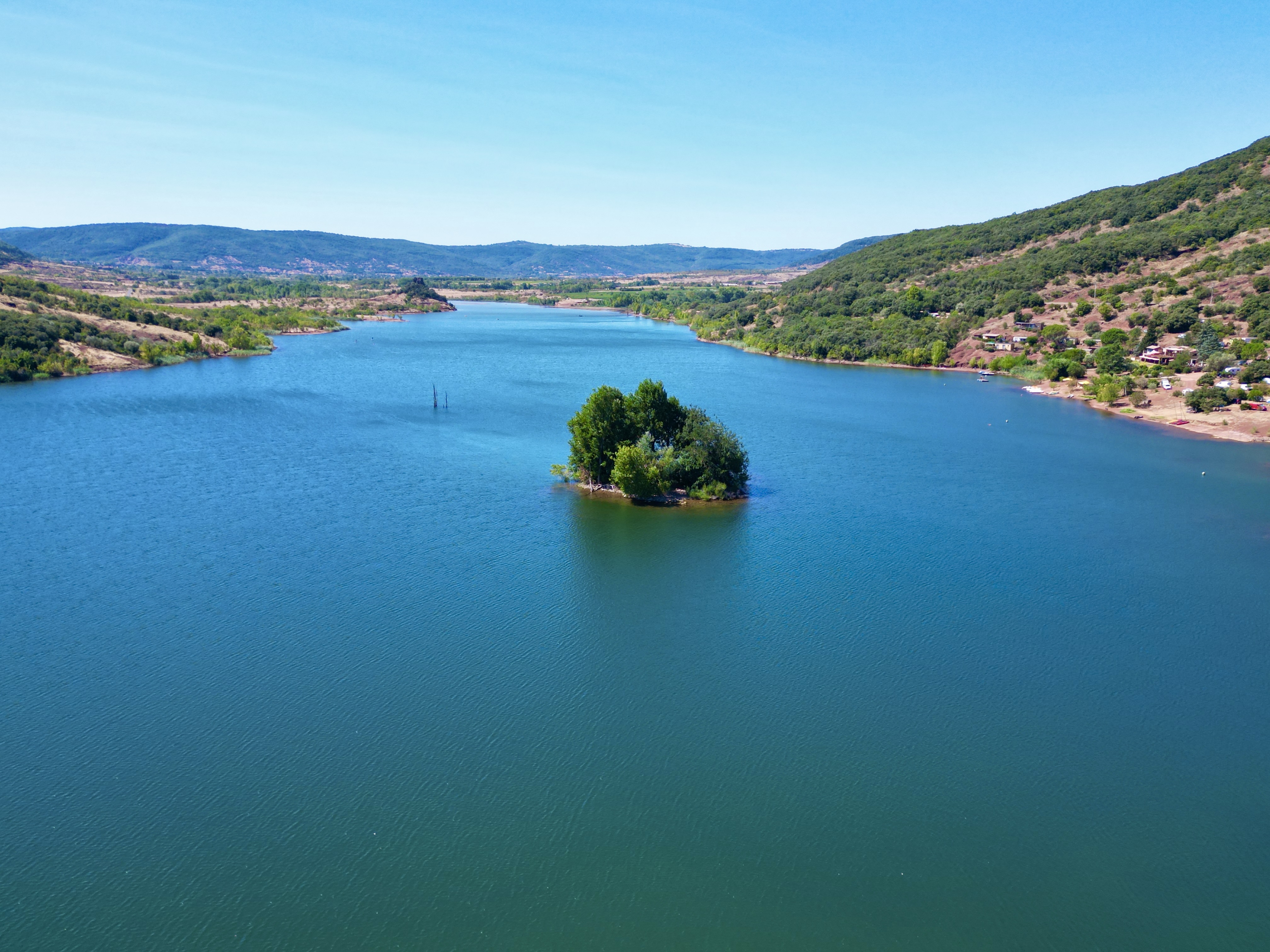 Lac du Salagou — vue aérienne